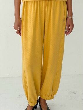 Le Bon Shoppe Balloon Pants in Deep Yellow